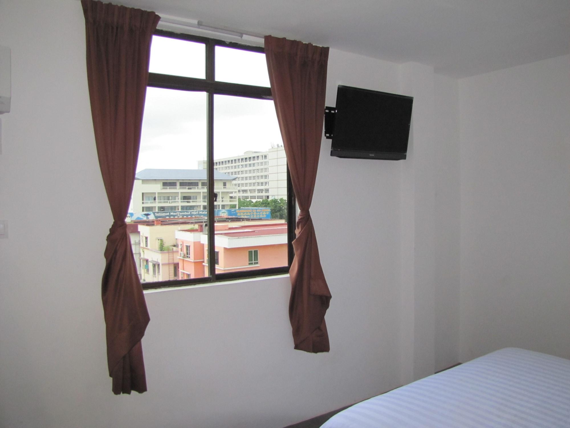 Park Hotel Kota Kinabalu Esterno foto