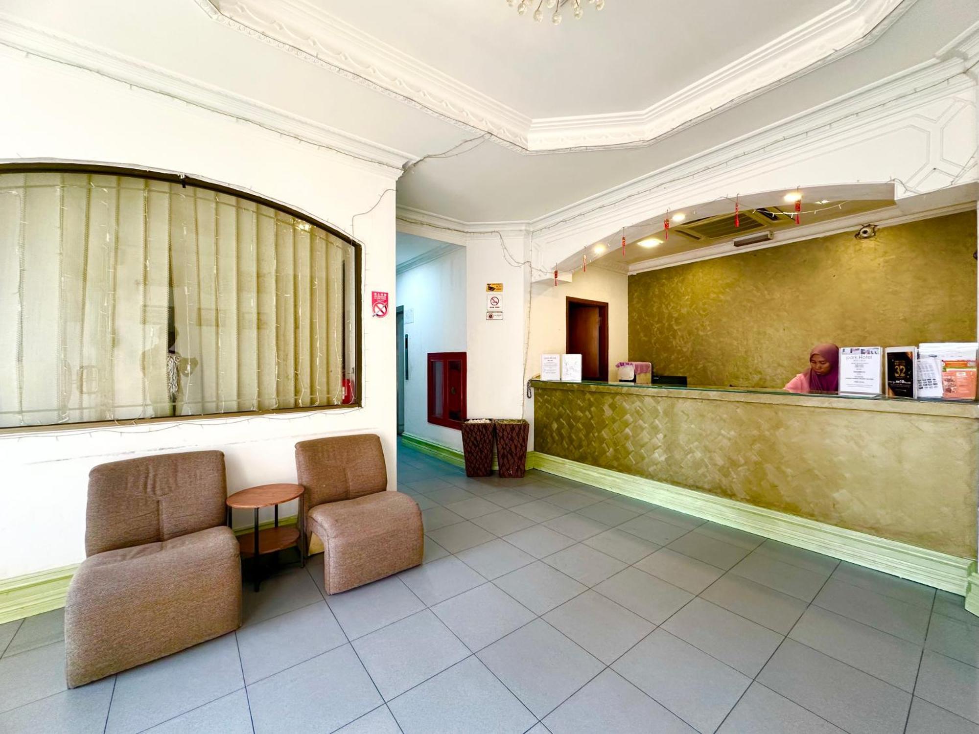 Park Hotel Kota Kinabalu Esterno foto