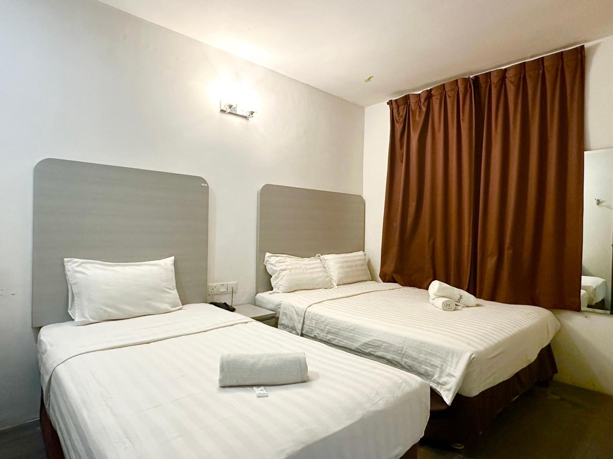 Park Hotel Kota Kinabalu Esterno foto